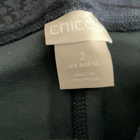 NWOT Chico’s Blue Croc-Print Ponte Cropped Leggings Size 12 - Picture 10 of 11